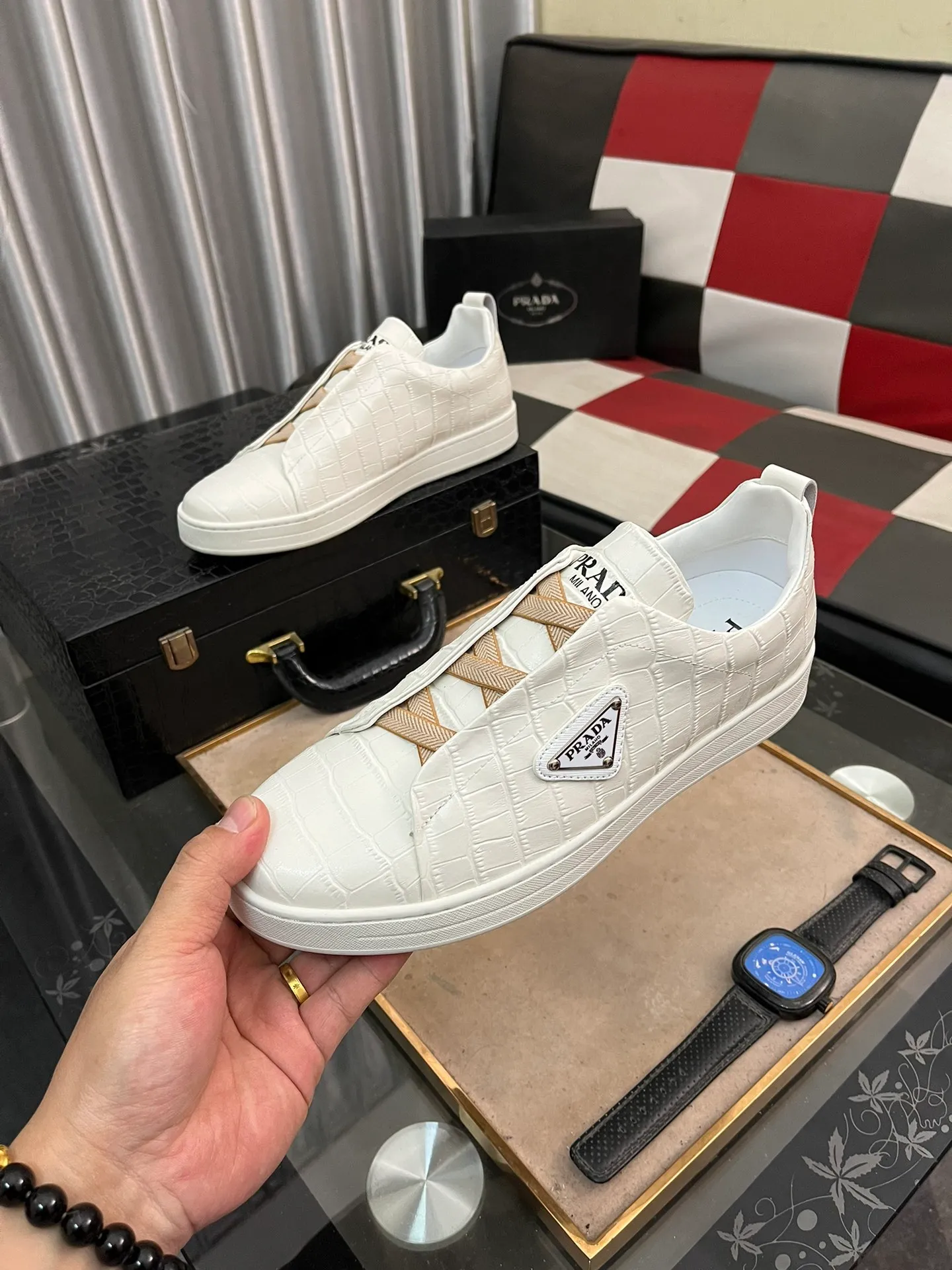 Men's shoes 💰540⌚️⌚️【PRADA】Prada - High-end quality casual sports shoes - Upper: calf leather shoe body with brand metal fasteners, - Inner lining: breathable leather lining - Outsole: ultra-light TPU foam·rubber; molded outsole -Super high quality control·Fine workmanship: highlighted (high-end·luxury·grade) -Size: 38-443️⃣Colors available